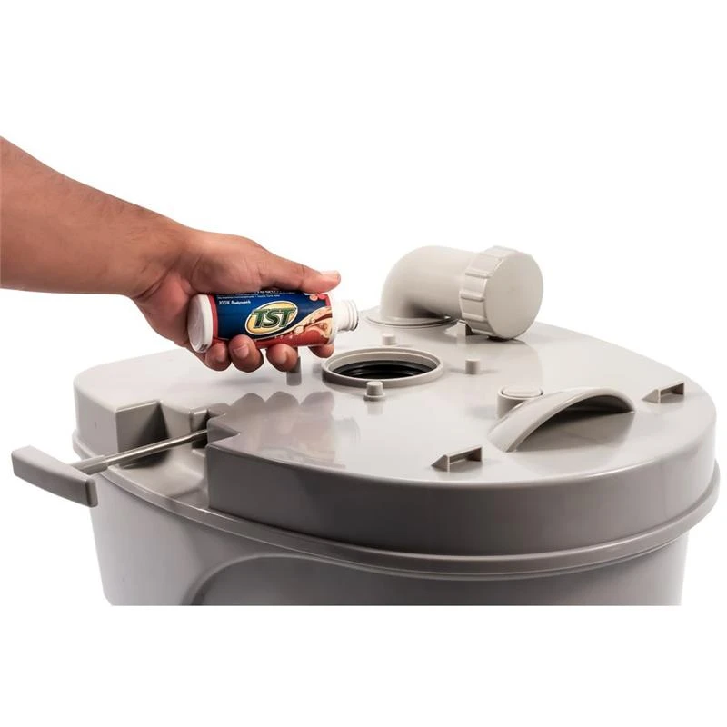 Camco 41545 Travel Toilet 5.3 Gallon Tank With Locking Lid - Image 11